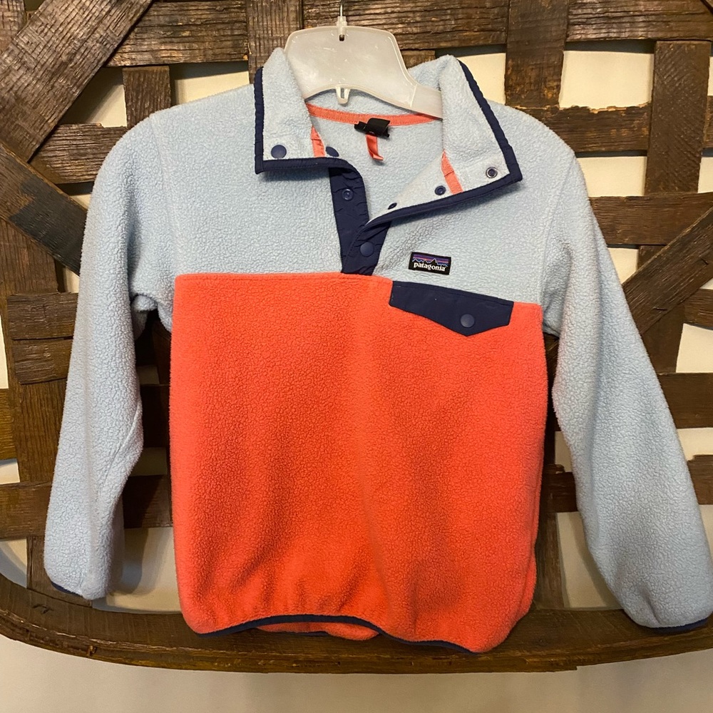 Patagonia fleece pullover, button up the front.